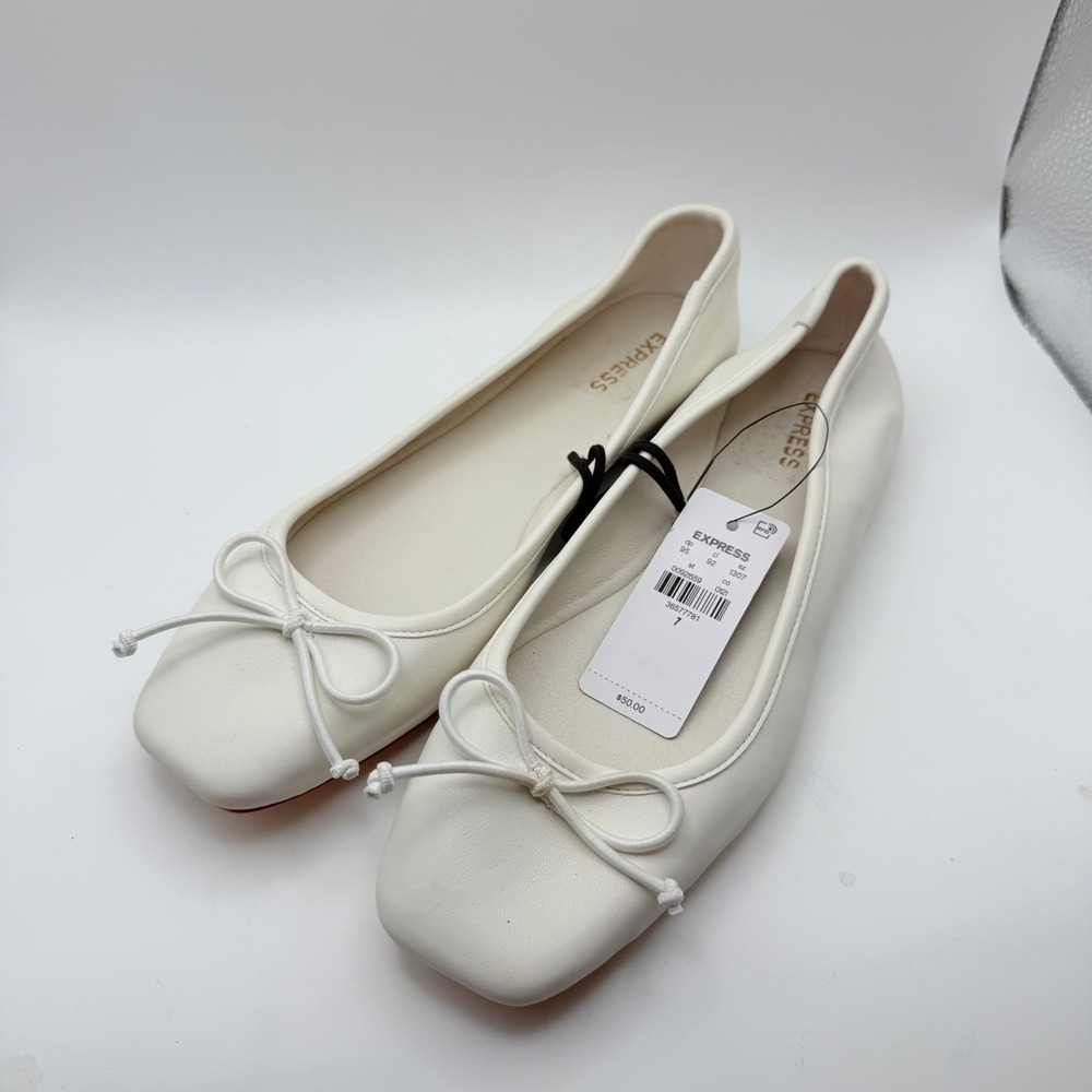 NWT Express White Ballet Flats Women's Casual Slip On Comfort Size 7 MSRP $50